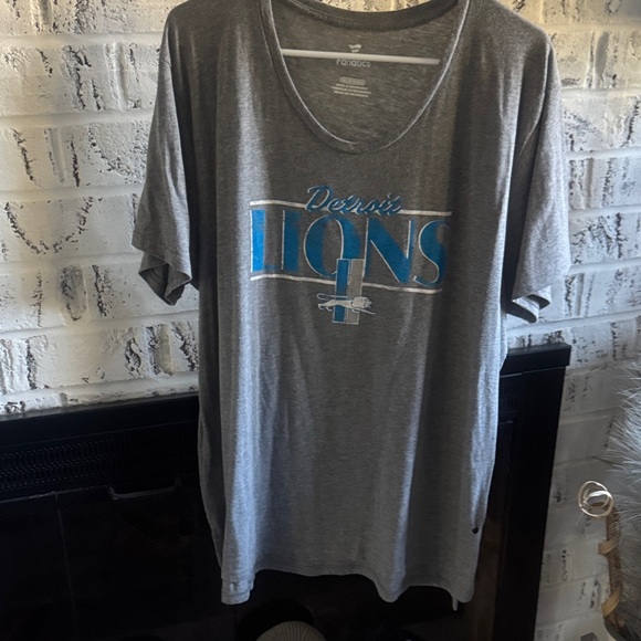 Tops - Gray Detroit Lions T-Shirt